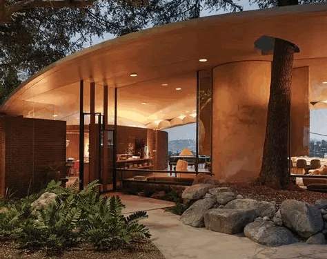 Unity Temple vs Lautner House: Envelope Design Comparisons